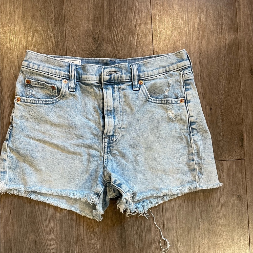 Gap Jean shorts size 27